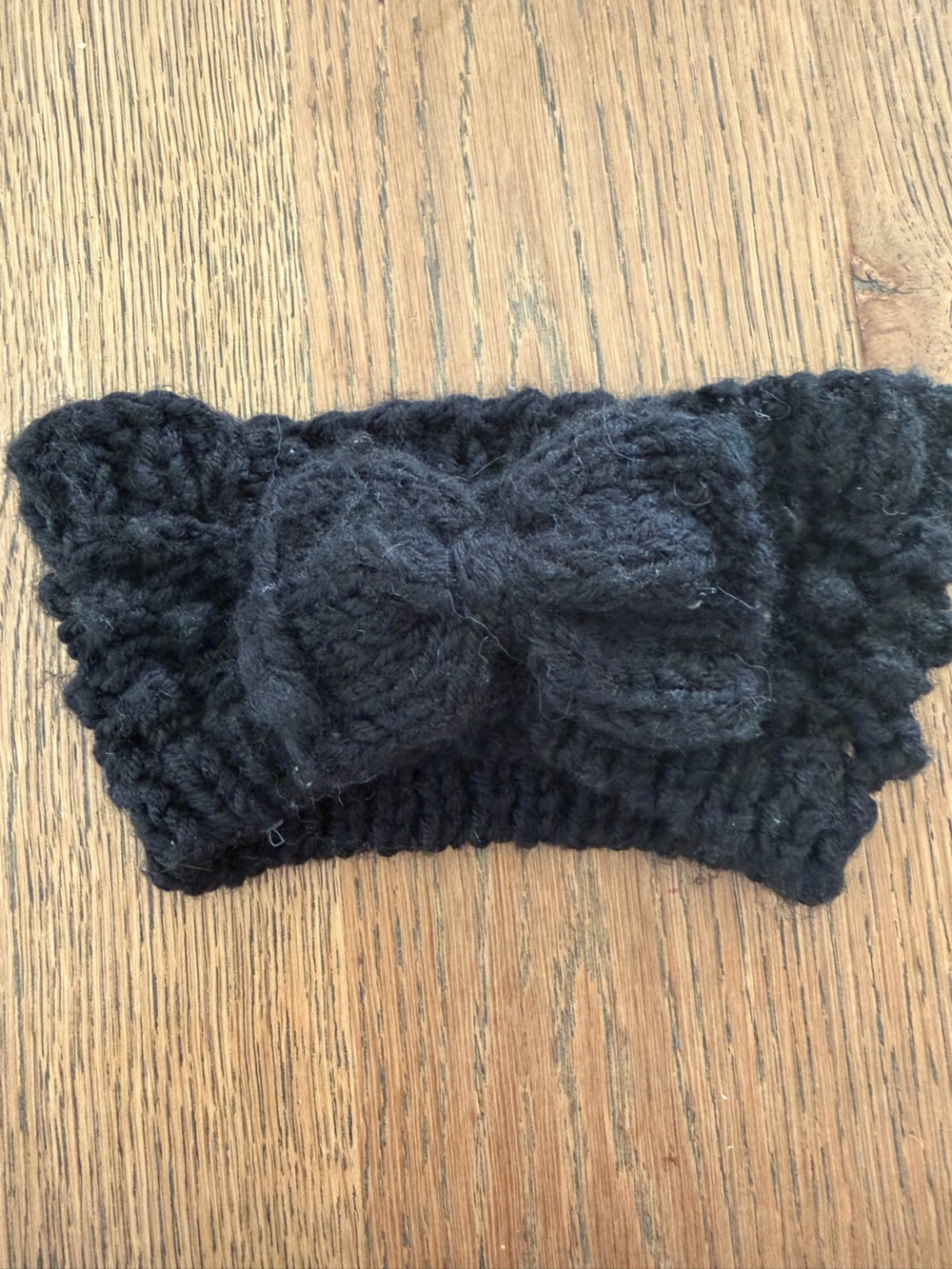 Black head band